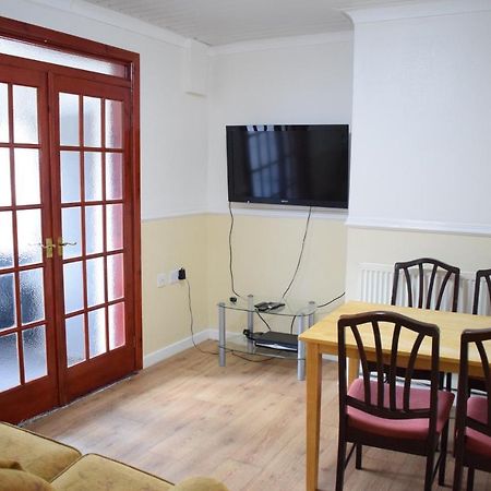 House Stay In Bangor North Wales Extérieur photo